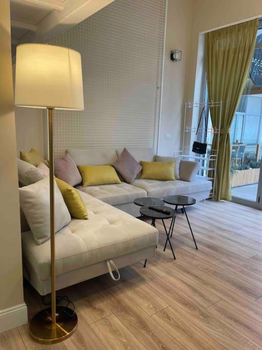 Lovely Apartment In Pogradec City With A Lake View ภายนอก รูปภาพ