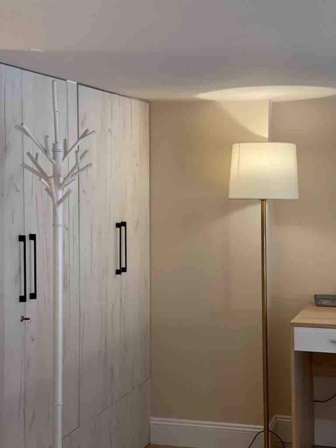 Lovely Apartment In Pogradec City With A Lake View ภายนอก รูปภาพ